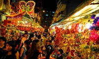 Vietnamese children enjoy Mid-Autumn festival celebrations around the world