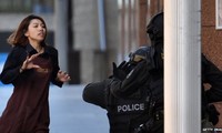 Several hostages escape from Sydney siege 