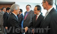 Vietnam, Uruguay strengthen relations