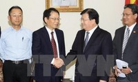 Deputy PM Trinh Dinh Dung receives JICA representative and foreign investors