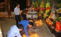 500 pay tribute to fallen youth volunteers at Dong Loc T-junction