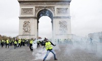  1,000 yellow vests protest across France