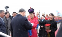 Vietnam’s top leader begins state visit to Mongolia