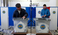 Moldova voters narrowly approve referendum to join the EU