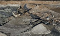 Ukrainian President  signs law ratifying natural resources deal 