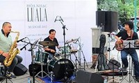 ລາຍການດົນຕີ Luala Concert - ການປະສານທຳນອງດົນຕີທັນສະໄໝກັບ ທຳນອງດົນຕີພື້ນເມືອງ