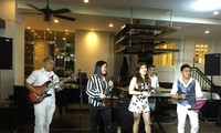 Groove Band - ວົງດົນຕີ ຟິລີບປີນຢູ່ນະຄອນໂຮ່ຈິມີນ