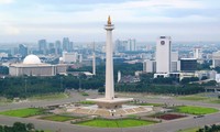 ອະນຸສາວະລີ Monas – ຈາກາຕາ:ສະຖານທີ່ດຶງດູດນັກທ່ອງທ່ຽວ 