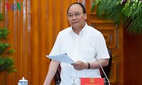 Premierminister Nguyen Xuan Phuc tagt mit Verwaltern der Provinz Ben Tre