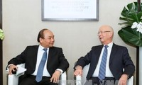 Premierminister Nguyen Xuan Phuc beendet seine Teilnahme an dem Weltwirtschaftsforum