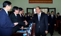 Premierminister Nguyen Xuan Phuc besucht die Universität Hue