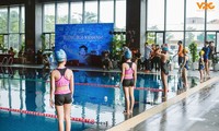 Die kleinen Schwimmsportler warten auf das größte Schwimmturnier 