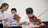 Vietnamesisches Junior-Orchester veranstaltet Wohltätigkeitskonzert 