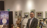 Eröffnung der Foto-Ausstellung und der Präsentation der vietnamesischen Kultur in Ungarn