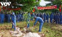 Das U-Boot-Regiment 196 der Marine startet das Baumpflanzfest 