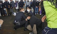 Japans Regierungschef vor Rauchbombe in Sicherheit gebracht