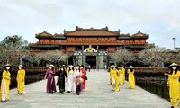 Zahlreiche Aktivitäten in der Ao-Dai-Woche in Hue