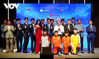 Fernsehprogramm für kleine Fußballspieler in Vietnam