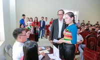 Vize-Parlamentspräsident Tran Quang Phuong überprüft Wahlvorbereitungen in Thanh Hoa
