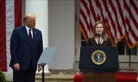 Donald Trump propose Amy Coney Barrett pour la Cour suprême, les démocrates protestent