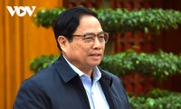 Pham Minh Chinh préside une réunion sur la politique budgétaire, monétaire et macroéconomique