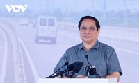 Le Premier ministre Pham Minh Chinh travaille à Hung Yên