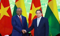 Pham Minh Chinh rencontre Umaro Sissoco Embalo