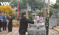 Le Premier ministre rend hommage au Président Hô Chi Minh au site historique de la victoire de la frontière de 1950