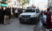 Attentat visant des policiers au Pakistan: 7 morts