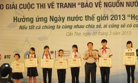 Trao giải cuộc thi vẽ toàn quốc ngày Nước thế giới