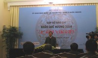 Chương trình Xuân quê hương 2014- “Lạc Hồng vinh hiển” 