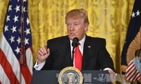 Американский суд отказался приостановить указ Трампа об иммиграции 