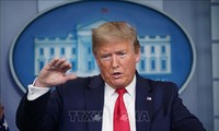 Президент США Дональд Трамп: решение об открытии экономики страны принимает президент