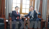 Deputi PM Vietnam, Trinh Dinh Dung melakukan pertemuan dengan PM Belanda, Mark Rutte