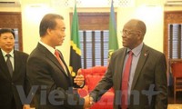 Presiden Tanzania berkomitmen akan menciptakan semua syarat yang kondusif kepada para investor Vietnam