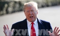 Presiden Donald Trump meninjau akan mengenakan tarif sebesar 100 miliar USD terhadap barang Tiongkok