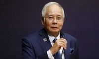 Malaysia menangkap mantan PM Najib Razak