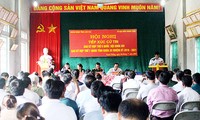 Wakil Ketua MN Vietnam, Do Ba Ty melakukan kontak dengan para pemilih di Kabupaten Bat Xat, Provinsi Lao Cai