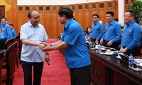 PM Vietnam, Nguyen Xuan Phuc melakukan temu kerja dengan Konfederasi Serikat Pekerja Vietnam