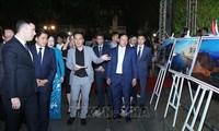 Memperingati HUT ke-25 penggalangan hubungan diplomatik Vietnam-Israel: Pameran “Israel dalam hati Kota Ha Noi”