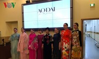 Memperkenalkan kebudayaan Vietnam melalui busana “Ao Dai” tradisional di Federasi Rusia