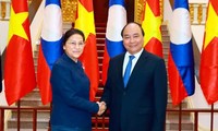 Mempererat hubungan kerjasama  antara Partai, Pemerintah dan Parlemen dua negara Vietnam-Laos