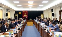 Menjamin lingkungan investasi yang sebaik-baiknya kepada para investor asing untuk berkembang di Vietnam