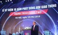 Deputi Harian PM Vietnam, Truong Hoa Binh menghadiri acara peringatan HUT ke-10 Pembentukan kanal VOV Lalu Lintas