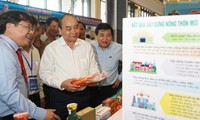 PM Vietnam, Nguyen Xuan Phuc memimpin Konferensi pengembangan ekonomi di Vietnam Tengah