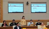 Menggunakan jasa publik nasional online turut menghemat biaya rakyat dan badan usaha