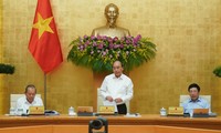 PM Vietnam, Nguyen Xuan Phuc memimpin sidang periodik Pemerintah bulan Mei