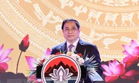 PM  Pham Minh Chinh menghadiri acara peringatan HUT ke-65 Hari Presiden Ho Chi Minh mengunjungi propinsi Ha Tinh  ​