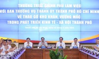 PM Vietnam, Pham Minh Chinh Memimpin Sidang Kerja Badan Harian Pemerintah dengan Badan Harian Komite Partai Komunis Kota Ho Chi Minh