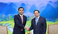 Pemerintah Siap Ciptakan Syarat yang Kondusif bagi Korporasi Adani (India) untuk Menggelar  Proyek Investasi di  Vietnam